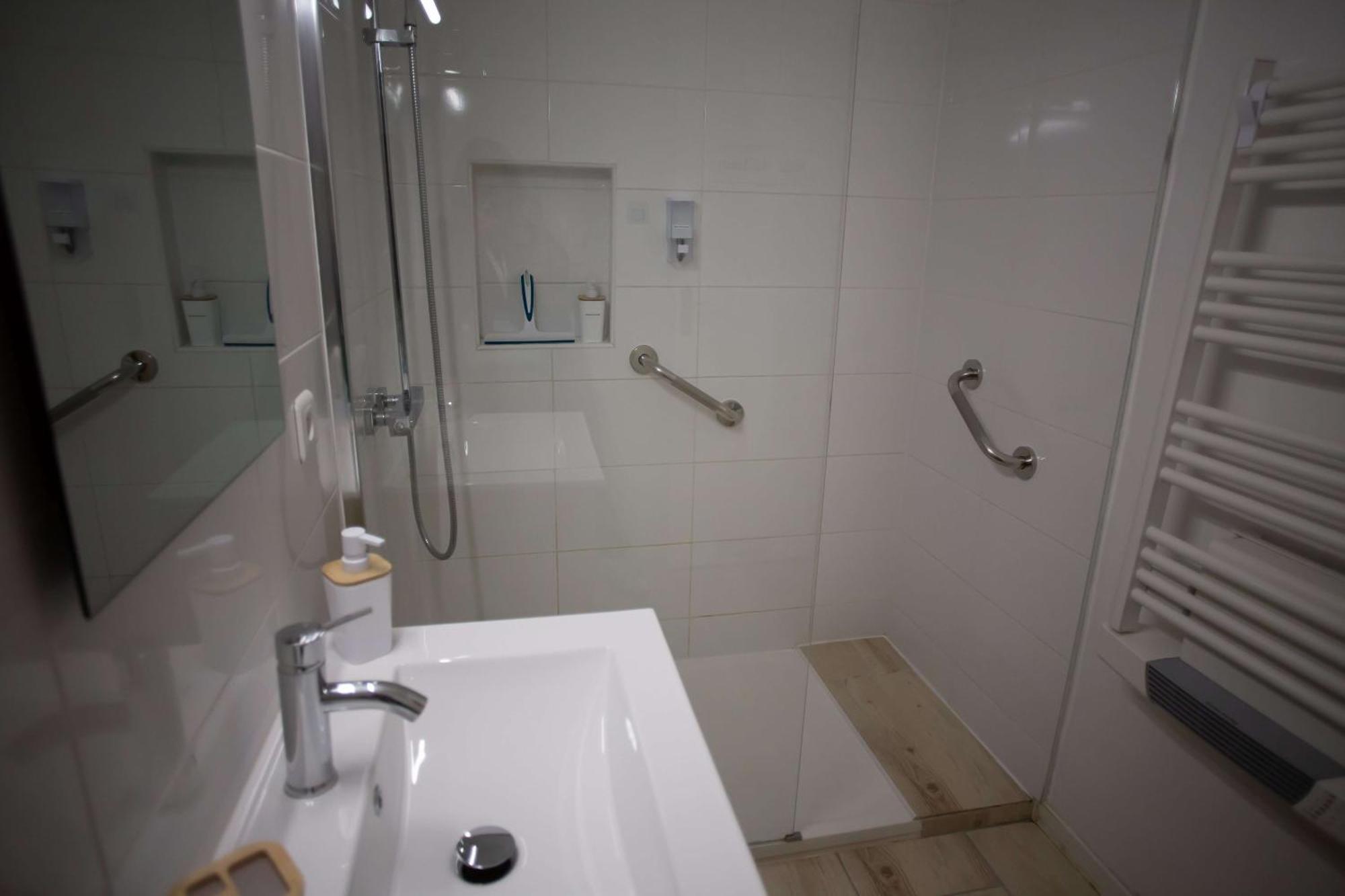 Le Cypres - Appartement Ideal Pour Vos Vacances Ou Vos Deplacements Professionnels A 贝济耶 外观 照片